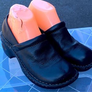 Sonoma Life Style Womens Clogs Shoes Leather Slip On Wedge Work Shoes SZ 7W